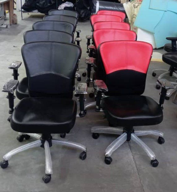 صندلی 402 پالونیا