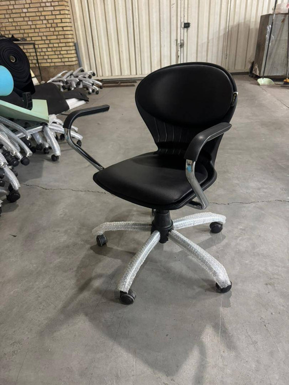 صندلی صدفی گردان 330